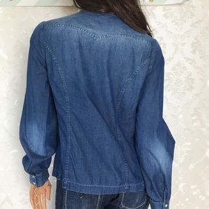 Lucky Brand Tops - Lucky Brand Denim Pintuck Peasant Blouse Lucky Brand Tops - Lucky Brand Denim Pintuck Peasant Blouse
